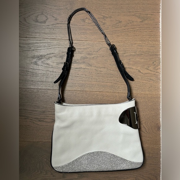 Halston Heritage cream leather purse - Picture 1 of 4
